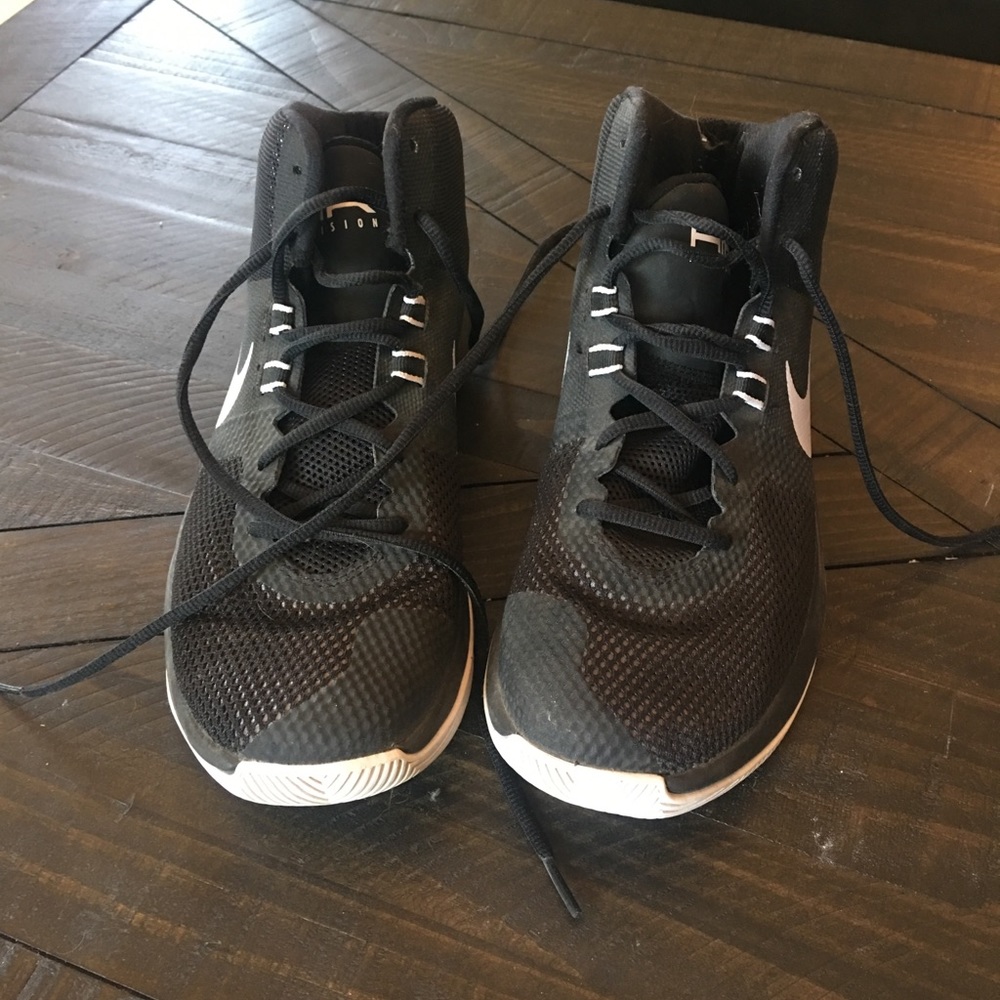 Nike basketball shoes barely worn one season!